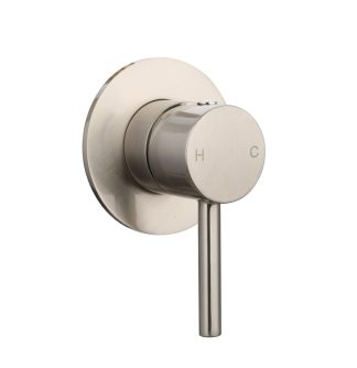 Rund Bath Shower Mixer Brushed Nickel